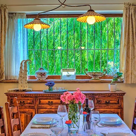 Villa Le Rose 4 *